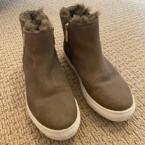 J/Slides NYC olive green booties